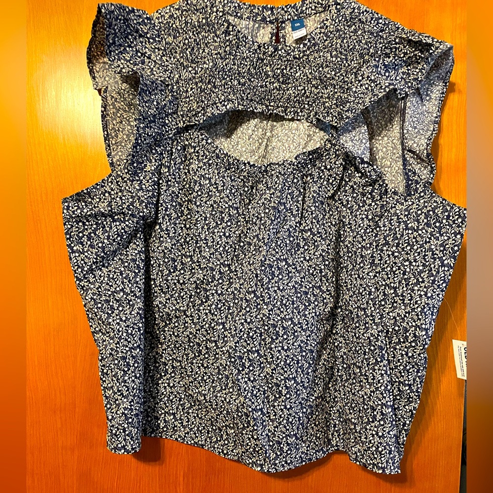 Old Navy cutout top